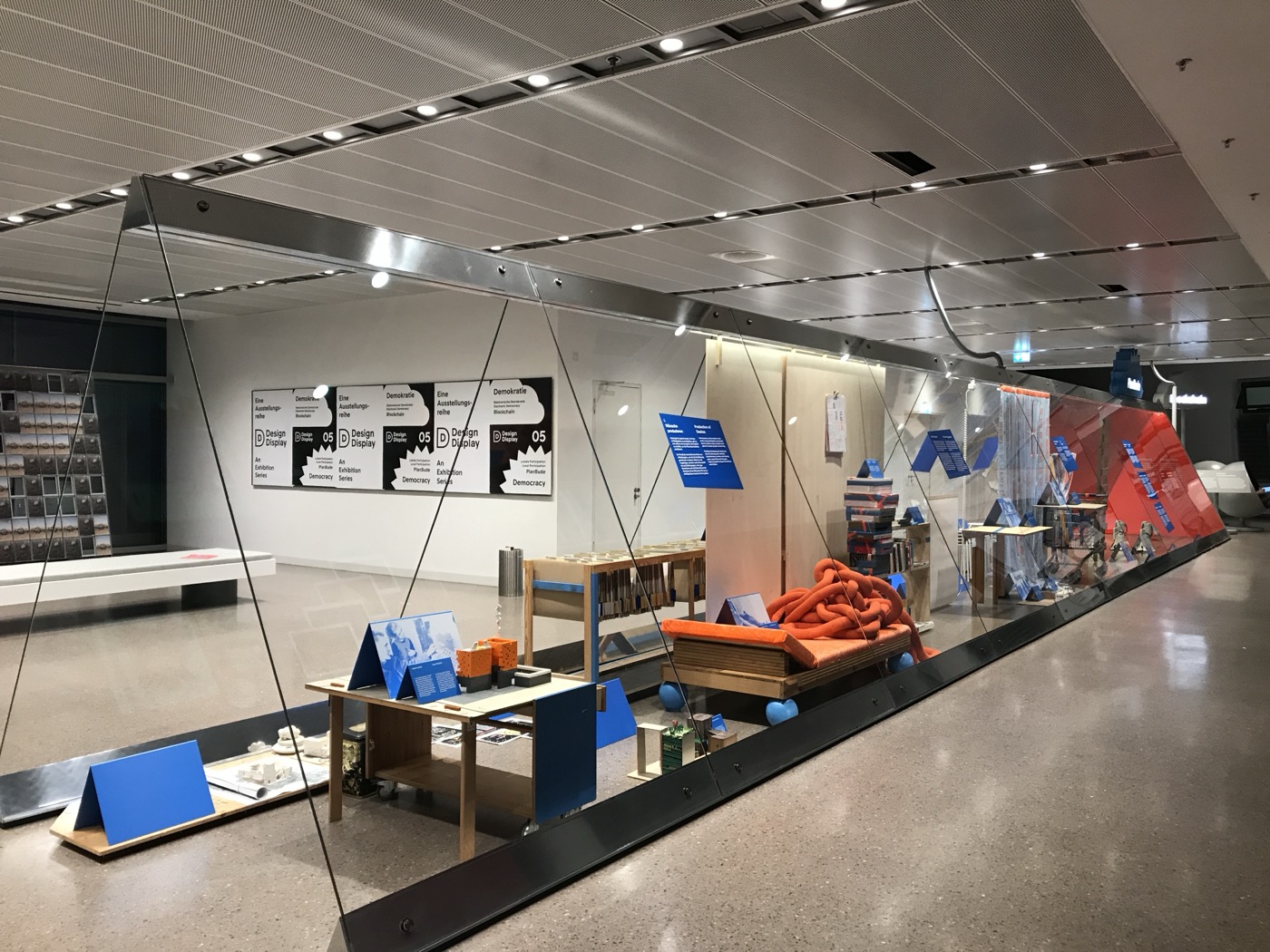 Design Display, fünfte Ausstellung Democracy
