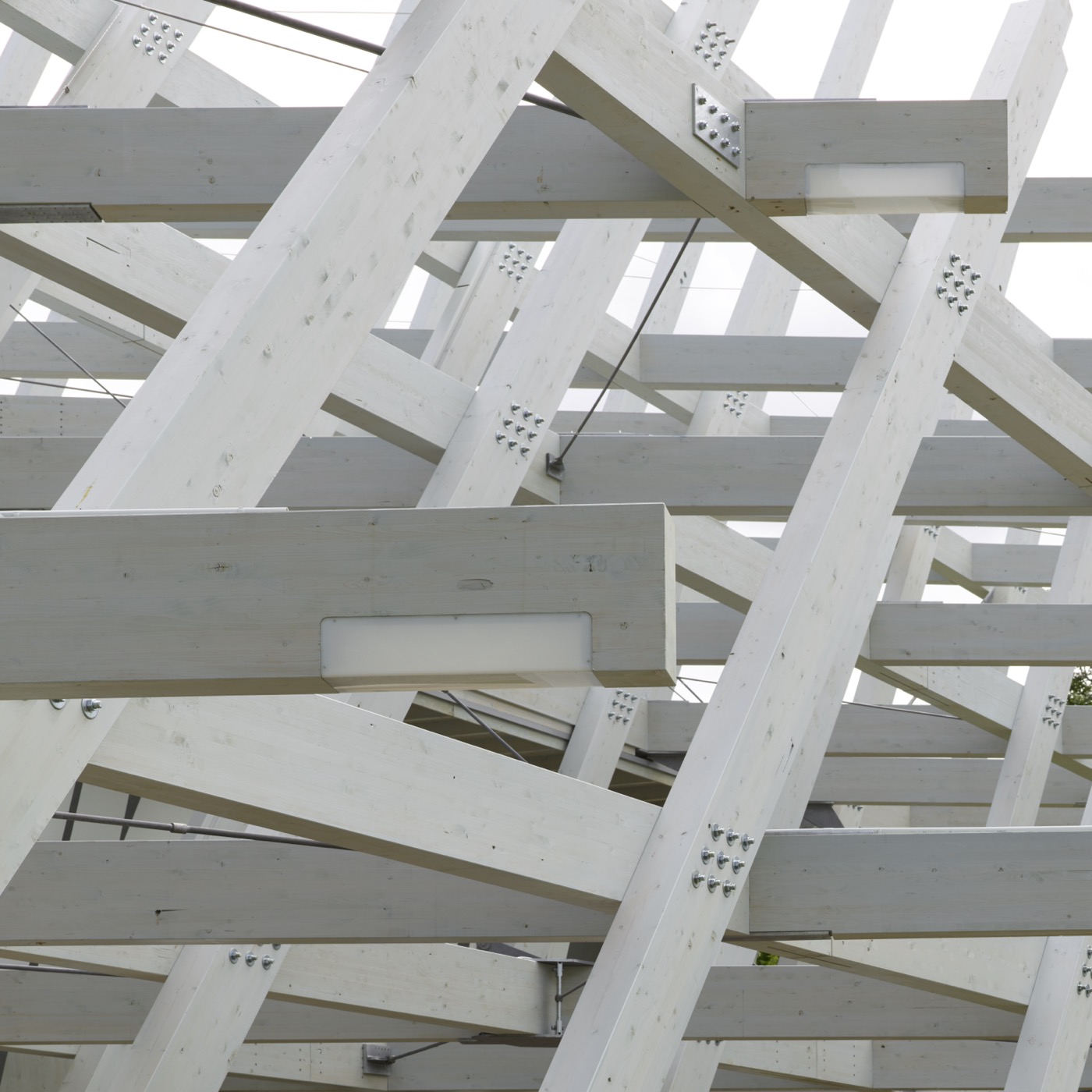 Pavillon im Schlossgarten Karlsruhe KA300 Stadtjubiläum, Detailbild der integrierten Beleuchtung